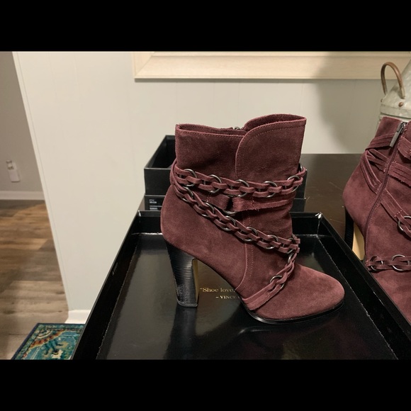 Vince Camuto- John Camuto Rubidio bootie - Picture 7 of 12